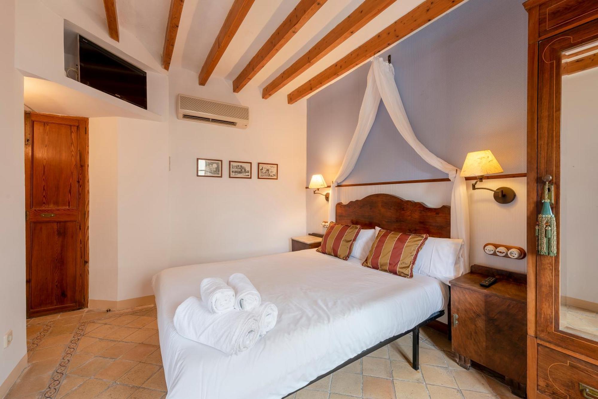 Hotel D'Interior Ca Mado Paula Banyalbufar Rum bild